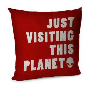Декоративна подушка з оксамитової тканини з принтом &laquo;Just visiting this planet&raquo;, 45&times;45 см 45BP_UNI011 фото