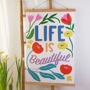 Тканинний настінний постер з написом &laquo;Life is beautiful&raquo; з дерев&rsquo;яними планками, 60&times;93 см TPSR_25F009 фото