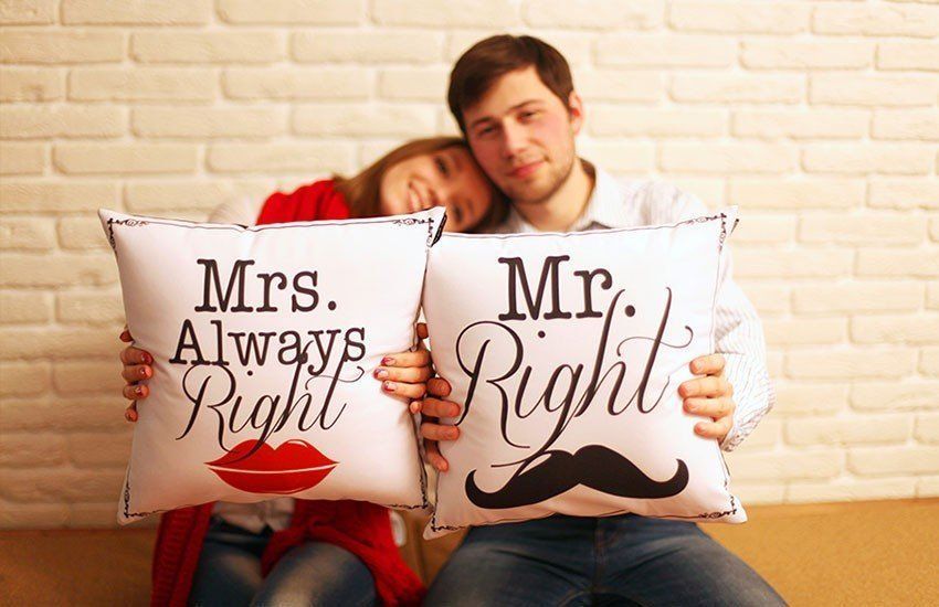 Декоративна подушка з габардину з принтом &laquo;Mrs. Always Right&raquo;, 50&times;50 см 5P_LP362 фото