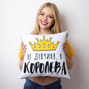 Декоративна подушка з габардину з принтом &laquo;Не дівчина, а королева&raquo;, 40&times;40 см 4P_20F017 фото