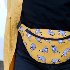 Сумка бананка BUMBAG Єнотики на жовтому фоні