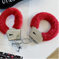 Наручники сувенірні з штучним хутром, червоні